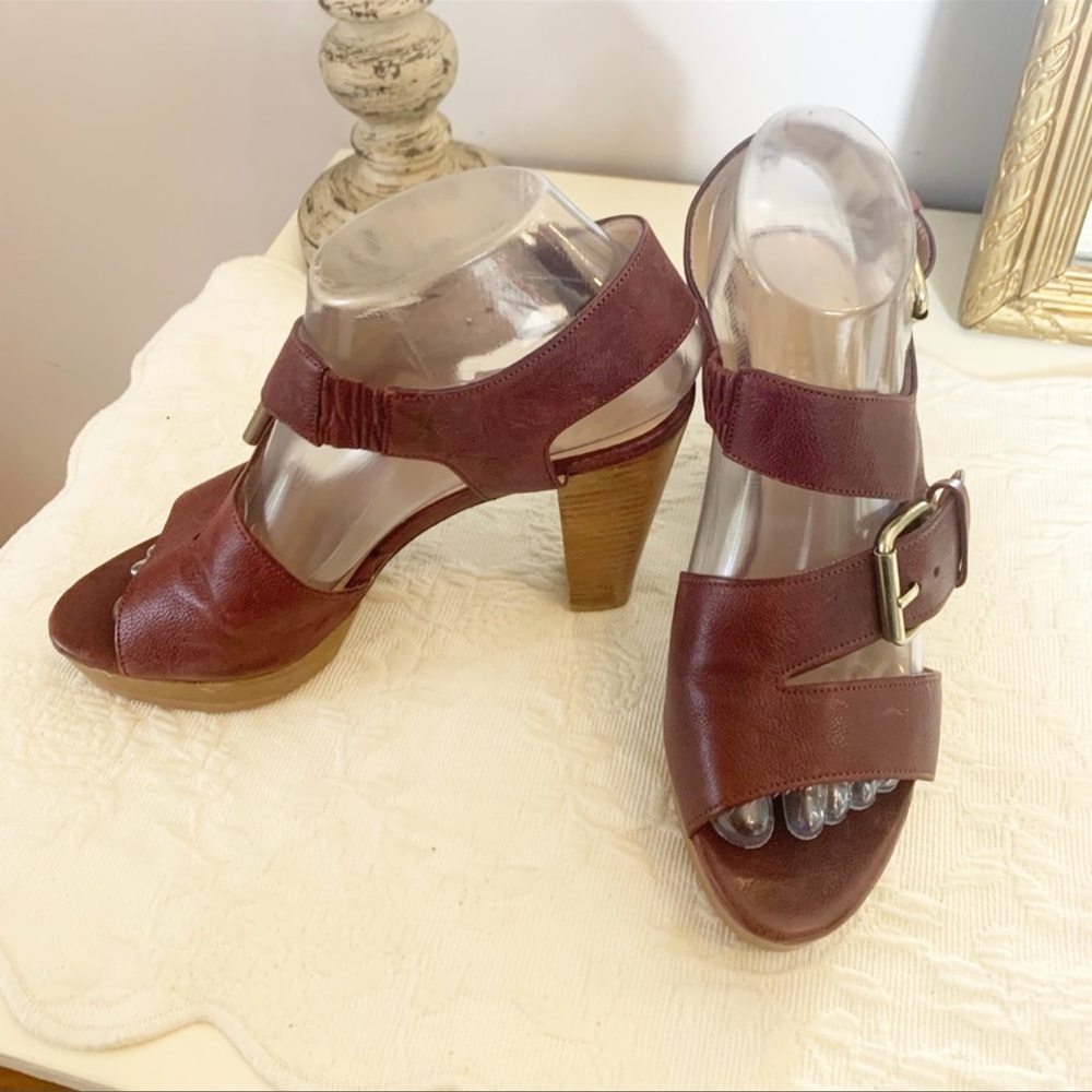 Robert Clergerie Barney’s New York Size 7